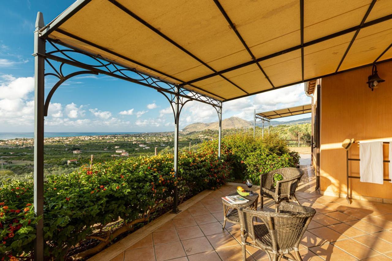 Solemar Sicilia - Le Casette Di Calzata カンポフェリーチェ・ディ・ロッチェッラ エクステリア 写真