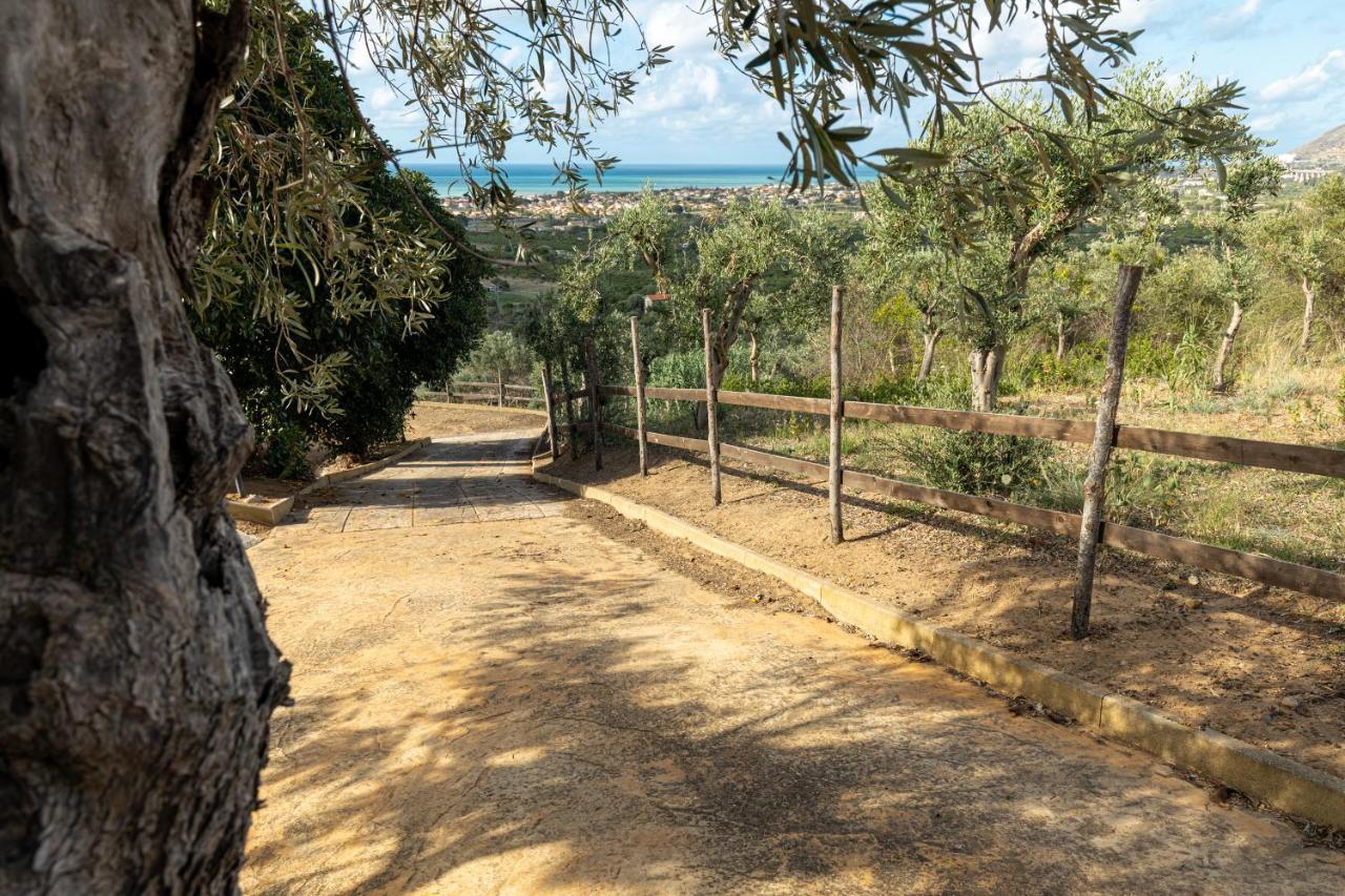 Solemar Sicilia - Le Casette Di Calzata カンポフェリーチェ・ディ・ロッチェッラ エクステリア 写真